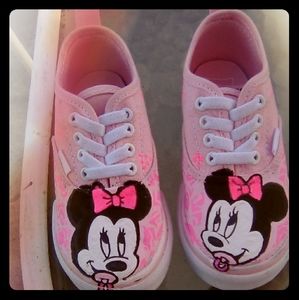 Minnie mouse Vans